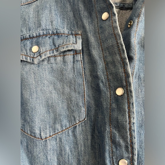 Jean shirt with pearly snaps Old Navy - Picture 2 of 5